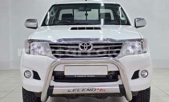 Comprar Usado Toyota Hilux Branco Carro em Maputo em Maputo Comprar Usado Toyota Hilux Branco Carro em Maputo em Maputo