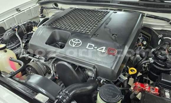 Comprar Usado Toyota Hilux Branco Carro em Maputo em Maputo Comprar Usado Toyota Hilux Branco Carro em Maputo em Maputo