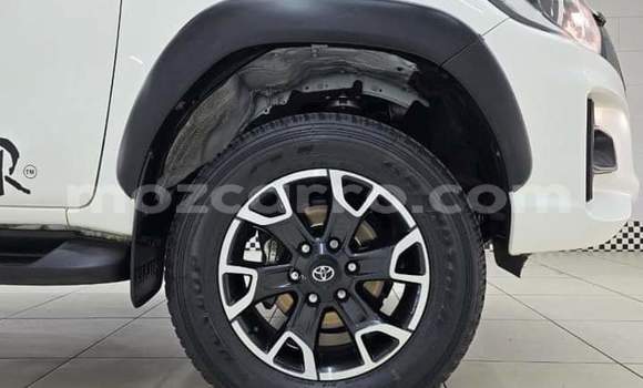 Tenga Tsaru Toyota Hilux Chena Mota in Maputo in Maputo Tenga Tsaru Toyota Hilux Chena Mota in Maputo in Maputo