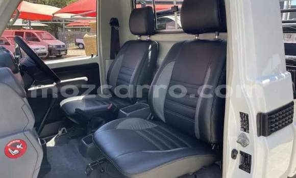 Comprar Usado Toyota Land Cruiser Branco Carro em Maputo em Maputo Comprar Usado Toyota Land Cruiser Branco Carro em Maputo em Maputo