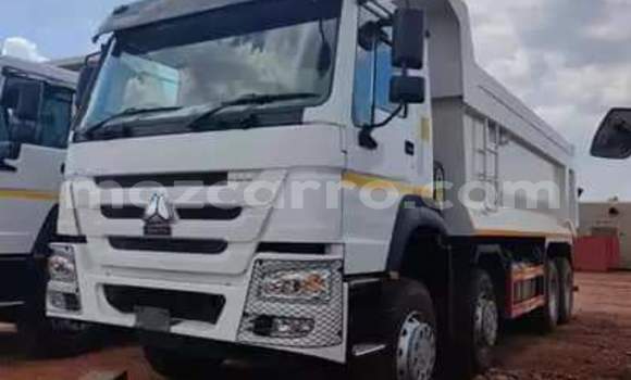 Comprar Usado Nissan UD Branco Caminhão em Maputo em Maputo Comprar Usado Nissan UD Branco Caminhão em Maputo em Maputo
