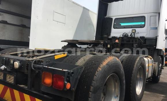 Comprar Usado Nissan UD Branco Caminhão em Maputo em Maputo Comprar Usado Nissan UD Branco Caminhão em Maputo em Maputo