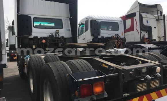 Comprar Usado Nissan UD Branco Caminhão em Maputo em Maputo Comprar Usado Nissan UD Branco Caminhão em Maputo em Maputo