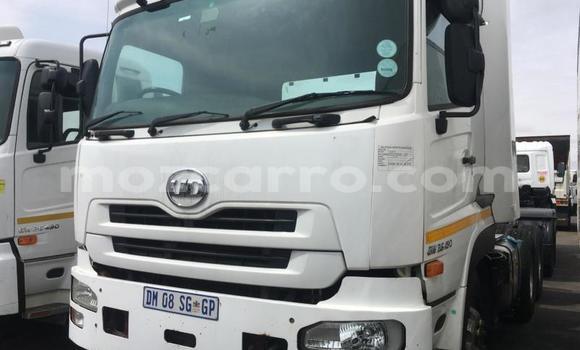 Comprar Usado Nissan UD Branco Caminhão em Maputo em Maputo Comprar Usado Nissan UD Branco Caminhão em Maputo em Maputo