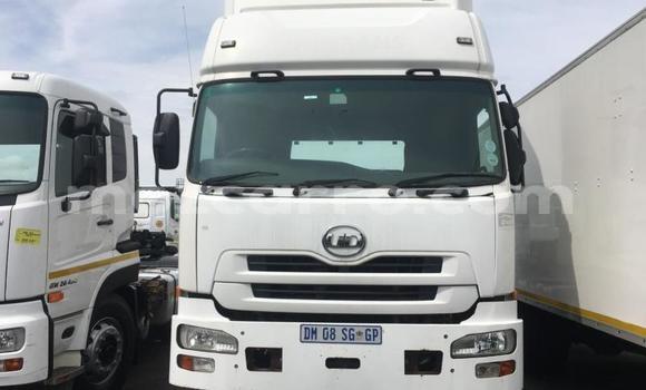 Comprar Usado Nissan UD Branco Caminhão em Maputo em Maputo Comprar Usado Nissan UD Branco Caminhão em Maputo em Maputo