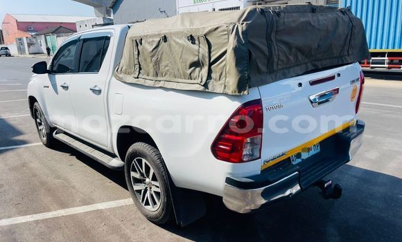 Comprar Usado Toyota Hilux Branco Carro em Maputo em Maputo Comprar Usado Toyota Hilux Branco Carro em Maputo em Maputo
