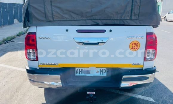 Comprar Usado Toyota Hilux Branco Carro em Maputo em Maputo Comprar Usado Toyota Hilux Branco Carro em Maputo em Maputo