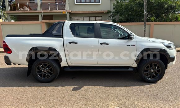 Tenga Itsva Toyota Hilux Chena Mota in Maputo in Maputo Tenga Itsva Toyota Hilux Chena Mota in Maputo in Maputo