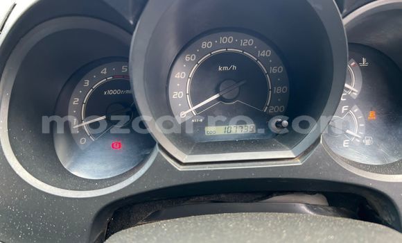 Nunua Ilio tumika Toyota Hilux Fedha Gari ndani ya Maputo nchini Maputo Nunua Ilio tumika Toyota Hilux Fedha Gari ndani ya Maputo nchini Maputo