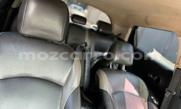 Buy Used Toyota Hiluxe Revo White Car in Maputo in Maputo Buy Used Toyota Hiluxe Revo White Car in Maputo in Maputo