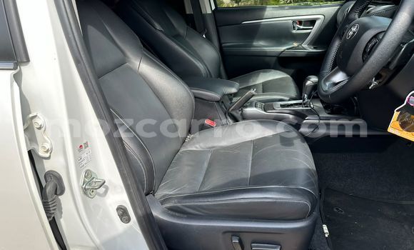 Buy Used Toyota Fortuner White Car in Maputo in Maputo Buy Used Toyota Fortuner White Car in Maputo in Maputo