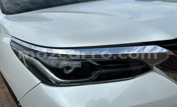 Buy Used Toyota Fortuner White Car in Maputo in Maputo Buy Used Toyota Fortuner White Car in Maputo in Maputo