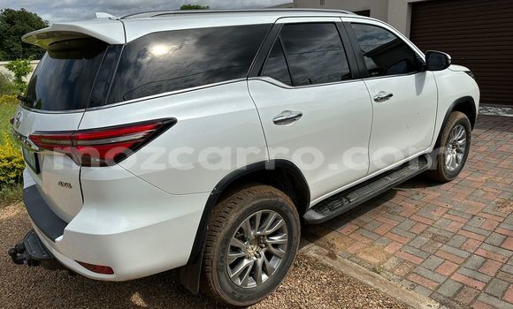 Buy Used Toyota Fortuner White Car in Maputo in Maputo Buy Used Toyota Fortuner White Car in Maputo in Maputo