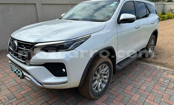 Buy Used Toyota Fortuner White Car in Maputo in Maputo Buy Used Toyota Fortuner White Car in Maputo in Maputo