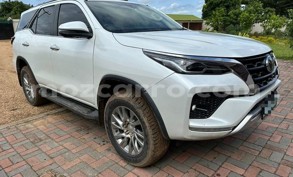 Buy Used Toyota Fortuner White Car in Maputo in Maputo Buy Used Toyota Fortuner White Car in Maputo in Maputo