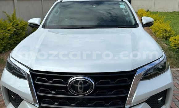 Buy Used Toyota Fortuner White Car in Maputo in Maputo Buy Used Toyota Fortuner White Car in Maputo in Maputo