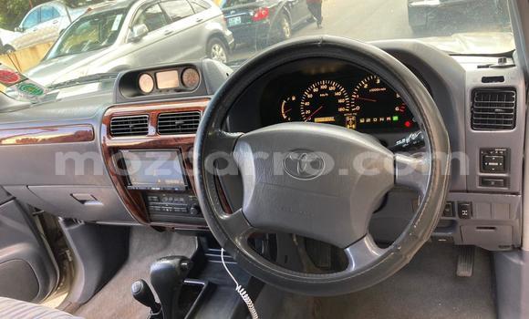 Nunua Ilio tumika Toyota Prado Fedha Gari ndani ya Maputo nchini Maputo Nunua Ilio tumika Toyota Prado Fedha Gari ndani ya Maputo nchini Maputo