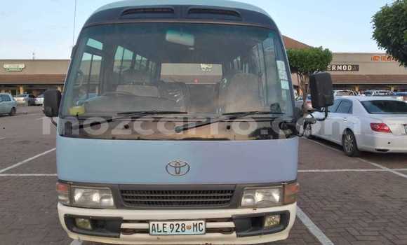 Comprar Usado Toyota Coaster Azul Carro em Maputo em Maputo