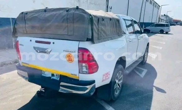 Comprar Usado Toyota Hilux Branco Carro em Maputo em Maputo Comprar Usado Toyota Hilux Branco Carro em Maputo em Maputo