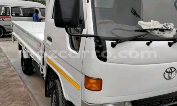 Buy Used Toyota Dyna White Car in Maputo in Maputo Buy Used Toyota Dyna White Car in Maputo in Maputo