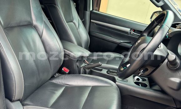 Comprar Usado Toyota Hiluxe Revo Branco Carro em Maputo em Maputo Comprar Usado Toyota Hiluxe Revo Branco Carro em Maputo em Maputo