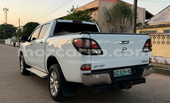 Nunua Ilio tumika Mazda BT-50 Nyeupe Gari ndani ya Maputo nchini Maputo Nunua Ilio tumika Mazda BT-50 Nyeupe Gari ndani ya Maputo nchini Maputo