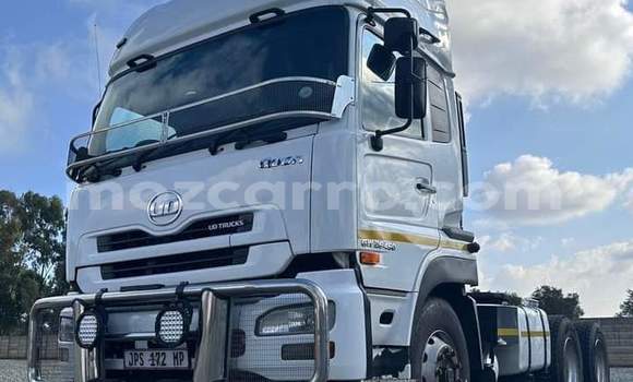 Comprar Usado Nissan UD Branco Caminhão em Maputo em Maputo Comprar Usado Nissan UD Branco Caminhão em Maputo em Maputo