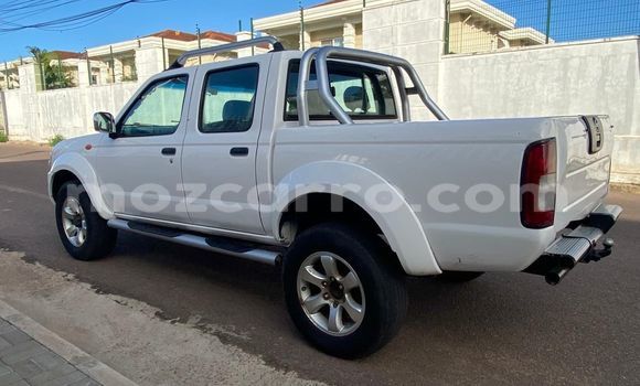 Comprar Usado Nissan Hardbody Branco Carro em Maputo em Maputo Comprar Usado Nissan Hardbody Branco Carro em Maputo em Maputo