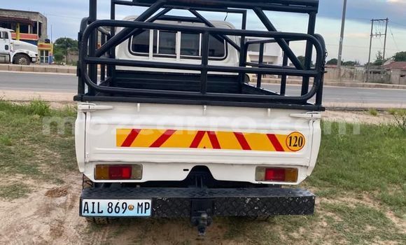 Comprar Usado Toyota Land Cruiser Branco Carro em Maputo em Maputo Comprar Usado Toyota Land Cruiser Branco Carro em Maputo em Maputo