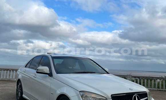 Comprar Novo Mercedes-Benz C-Classe Branco Carro em Maputo em Maputo
