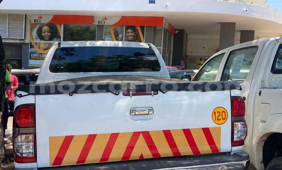 Tenga Tsaru Toyota Hilux Chena Mota in Maputo in Maputo Tenga Tsaru Toyota Hilux Chena Mota in Maputo in Maputo