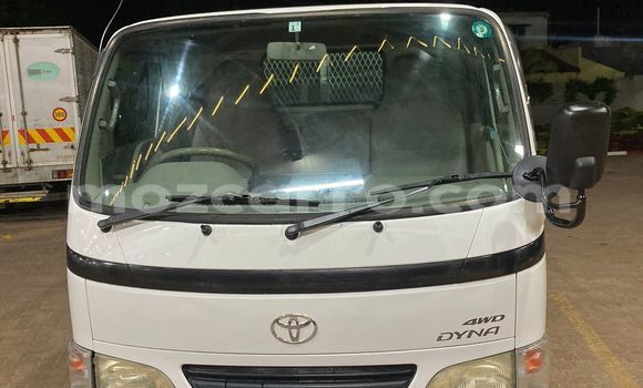 Tenga Tsaru Toyota Hiace Chena Mota in Maputo in Maputo