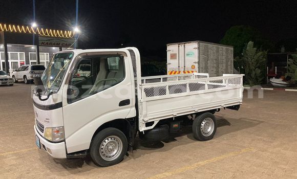 Comprar Usado Toyota Hiace Branco Carro em Maputo em Maputo Comprar Usado Toyota Hiace Branco Carro em Maputo em Maputo