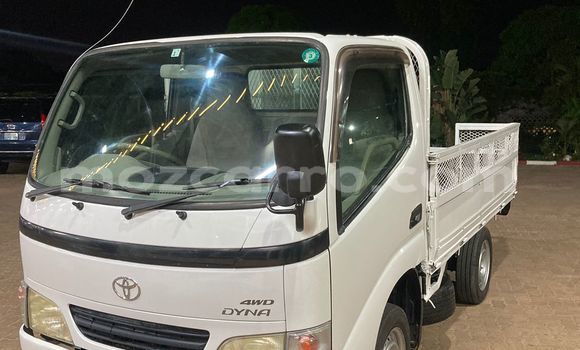 Comprar Usado Toyota Hiace Branco Carro em Maputo em Maputo Comprar Usado Toyota Hiace Branco Carro em Maputo em Maputo