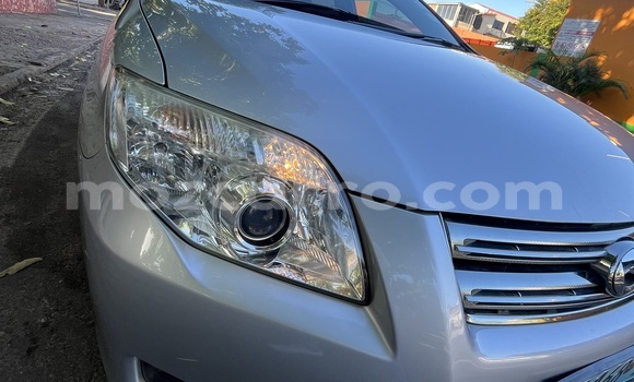 Comprar Usado Toyota Axio De outros Carro em Moçambique em Nampula Comprar Usado Toyota Axio De outros Carro em Moçambique em Nampula