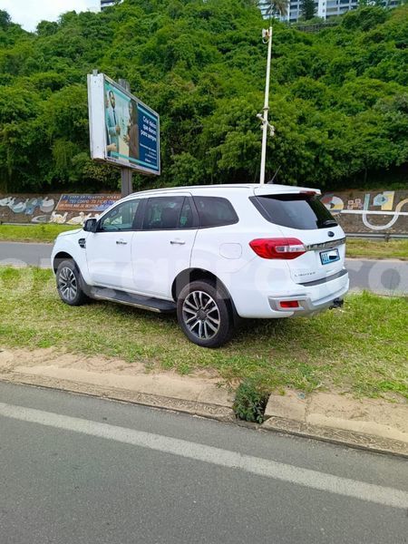 Big with watermark ford everest maputo maputo 21829