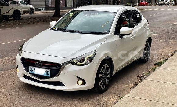Comprar Novo Mazda Demio Branco Carro em Maputo em Maputo Comprar Novo Mazda Demio Branco Carro em Maputo em Maputo