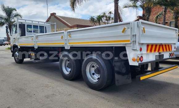 Tenga Tsaru Nissan UD Chena Rori in Maputo in Maputo Tenga Tsaru Nissan UD Chena Rori in Maputo in Maputo