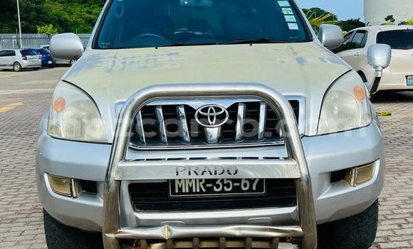 Tenga Tsaru Toyota Land Cruiser Prado Zvimwe Mota in Maputo in Maputo Tenga Tsaru Toyota Land Cruiser Prado Zvimwe Mota in Maputo in Maputo