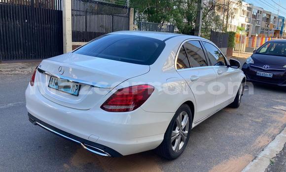 Buy Used Mercedes-Benz C180 COUPE White Car in Maputo in Maputo Buy Used Mercedes-Benz C180 COUPE White Car in Maputo in Maputo