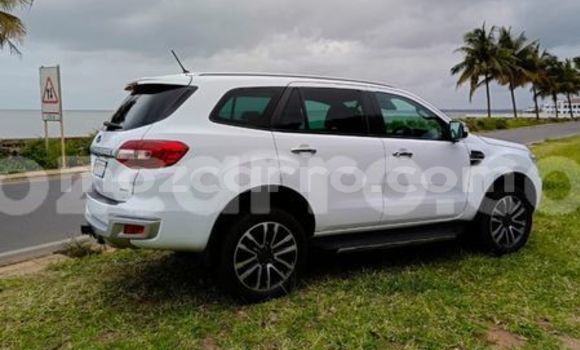 Comprar Usado Ford Everest Branco Carro em Maputo em Maputo