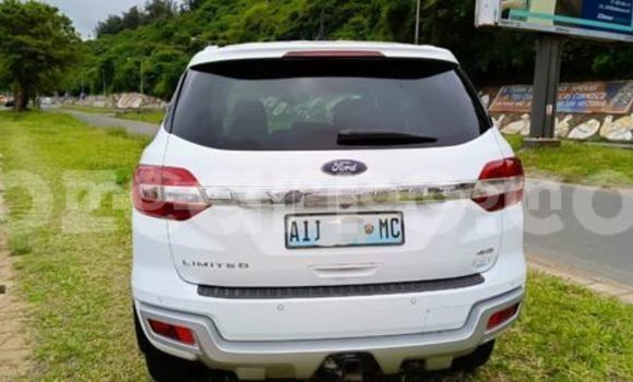 Buy Used Ford Everest White Car in Maputo in Maputo Buy Used Ford Everest White Car in Maputo in Maputo