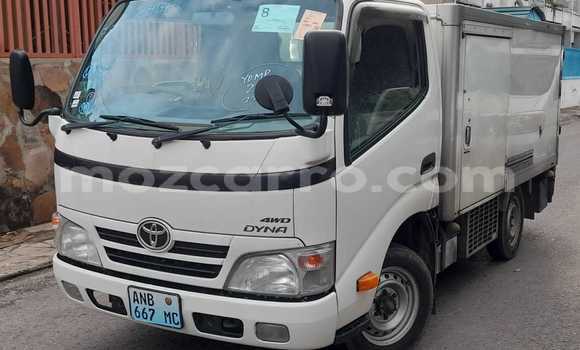 Comprar Usado Toyota Dyna Branco Carro em Maputo em Maputo Comprar Usado Toyota Dyna Branco Carro em Maputo em Maputo