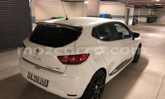 Comprar Usado Renault Clio Branco Carro em Lumbo em Nampula Comprar Usado Renault Clio Branco Carro em Lumbo em Nampula