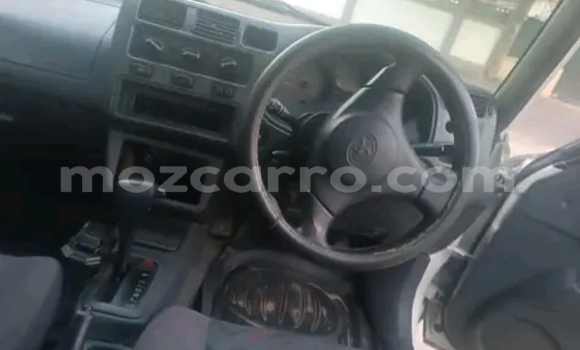 Nunua Ilio tumika Toyota RAV4 Nyingine Gari ndani ya Maputo nchini Maputo Nunua Ilio tumika Toyota RAV4 Nyingine Gari ndani ya Maputo nchini Maputo