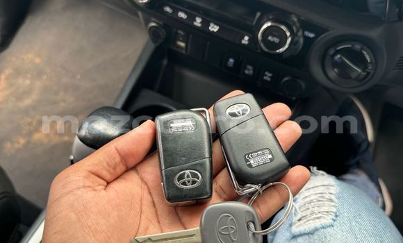 Comprar Novo Toyota Hilux Branco Carro em Maputo em Maputo Comprar Novo Toyota Hilux Branco Carro em Maputo em Maputo