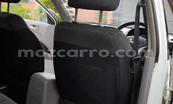 Comprar Usado Mitsubishi Triton Branco Carro em Maputo em Maputo Comprar Usado Mitsubishi Triton Branco Carro em Maputo em Maputo
