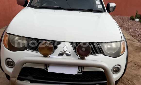 Comprar Usado Mitsubishi Triton Branco Carro em Maputo em Maputo Comprar Usado Mitsubishi Triton Branco Carro em Maputo em Maputo