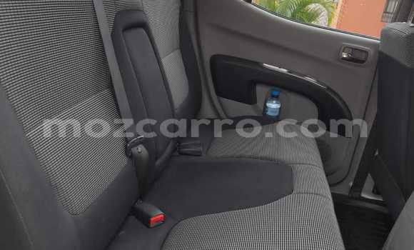 Comprar Usado Mitsubishi Triton Branco Carro em Maputo em Maputo Comprar Usado Mitsubishi Triton Branco Carro em Maputo em Maputo