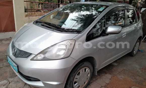 Buy Used Honda Fit Silver Car in Maputo in Maputo Buy Used Honda Fit Silver Car in Maputo in Maputo
